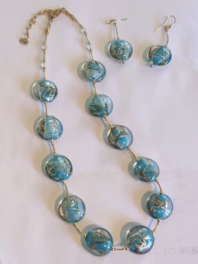 Vintage Venetian Murano Foil Glass And Gold Bead Necklace and Earring Set.